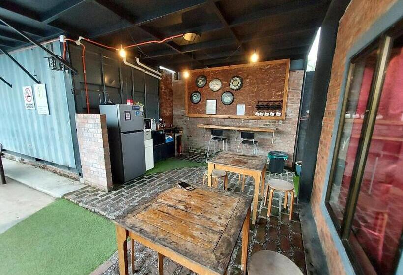 بنسيون Safar House & Cabin