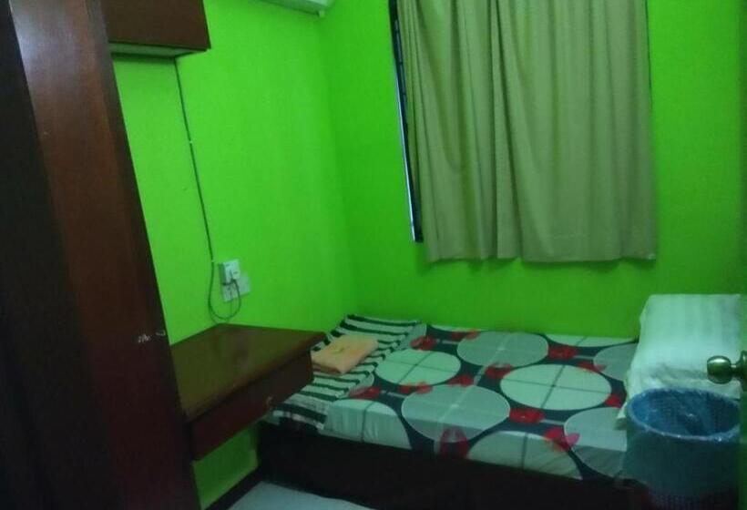 Пансион Seri Lagenda Apartment