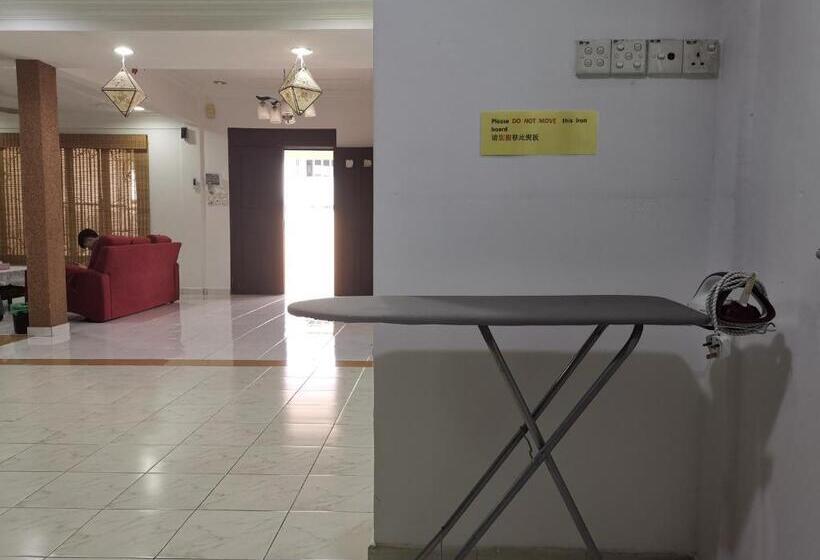 Pensiune Shangrila House @ 香格里拉民宿