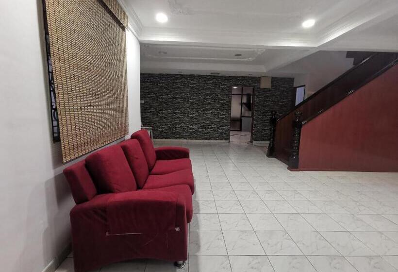 Pensiune Shangrila House @ 香格里拉民宿