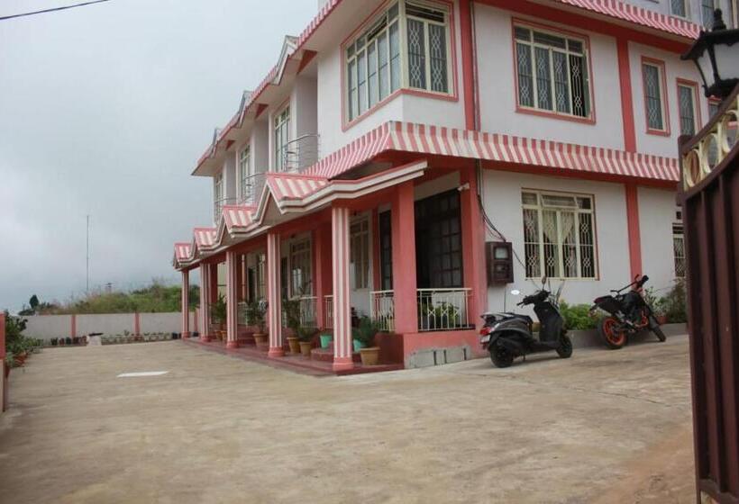 פנסיון The Escapade Inn