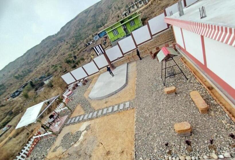 פנסיון The Escapade Inn