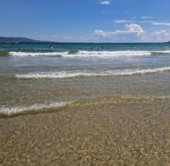 Pool View Apartment, Sunny Beach Resort