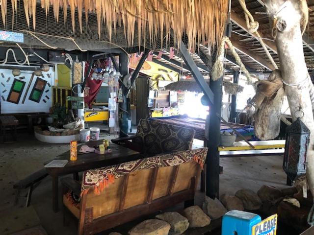 אתר נופש Beach Shack Chalet   Garden View Aframe Big Unit