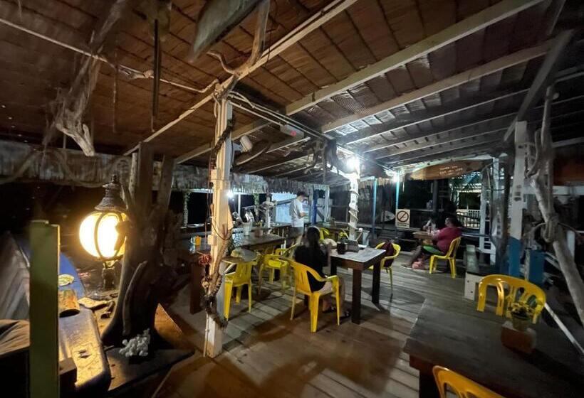 리조트 Beach Shack Chalet   Garden View Aframe Small Unit