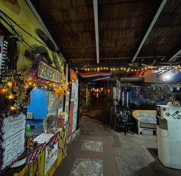 리조트 Beach Shack Chalet   Garden View Aframe Small Unit