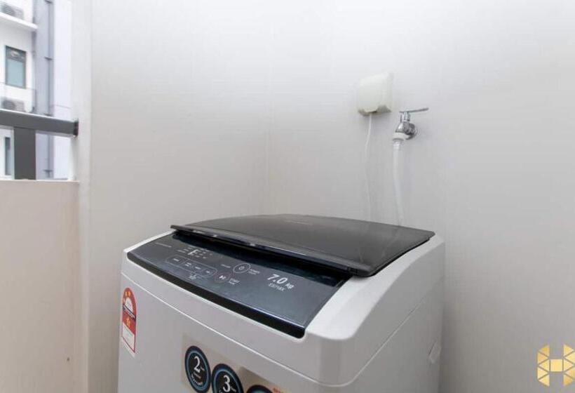 R&f Princess Cove Ciq Premium Sea View Suites By Neo