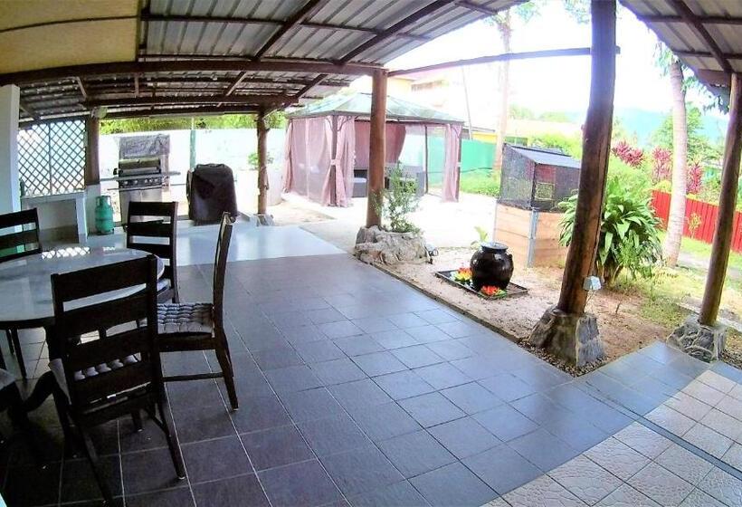 Sabandy House B&b