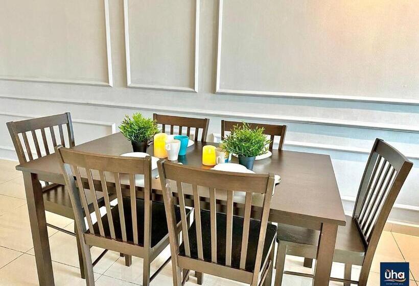 Seasons Luxury Apartment By Jk Home