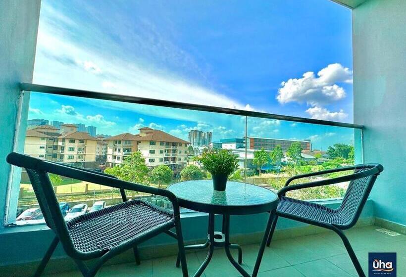 Seasons Luxury Apartment By Jk Home