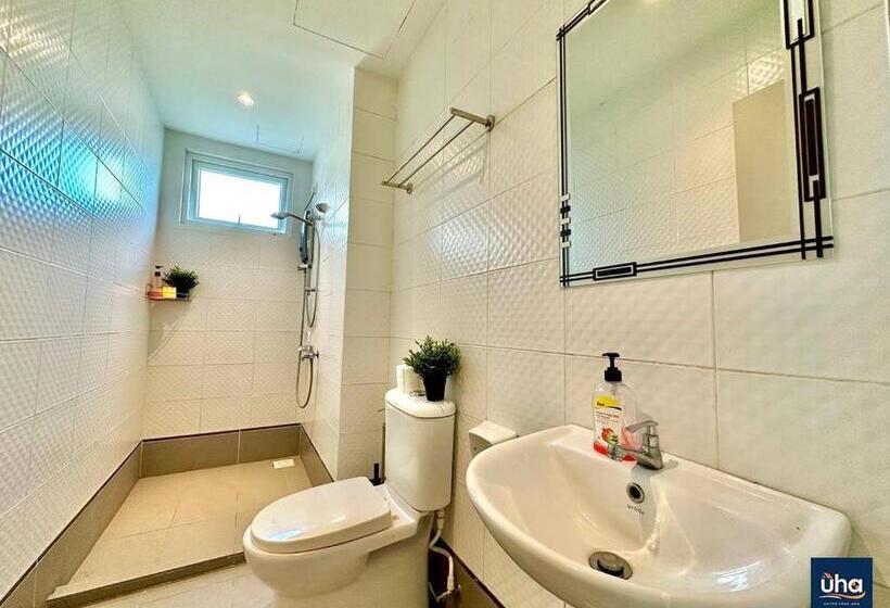 Seasons Luxury Apartment By Jk Home