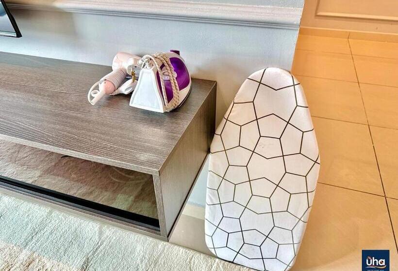 Seasons Luxury Apartment By Jk Home