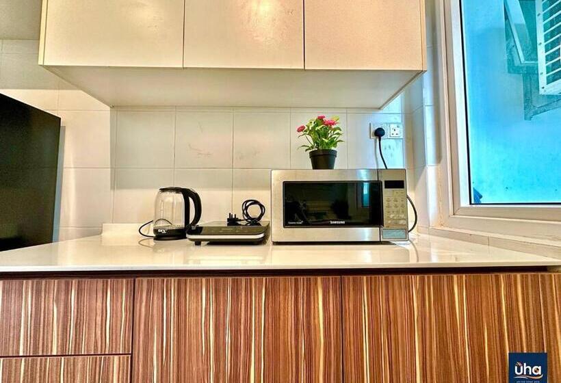 Seasons Luxury Apartment By Jk Home