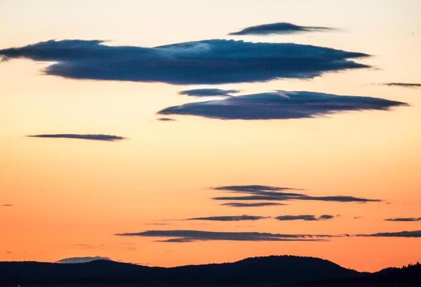 Ulvö Lakeside Resort