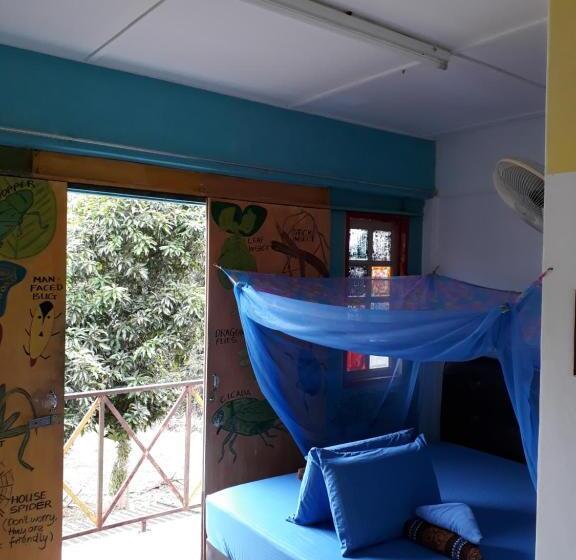 הוסטל Fatehah Inn