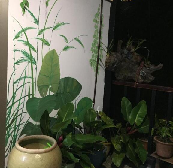 הוסטל Hikers Sleep Port Guesthouse