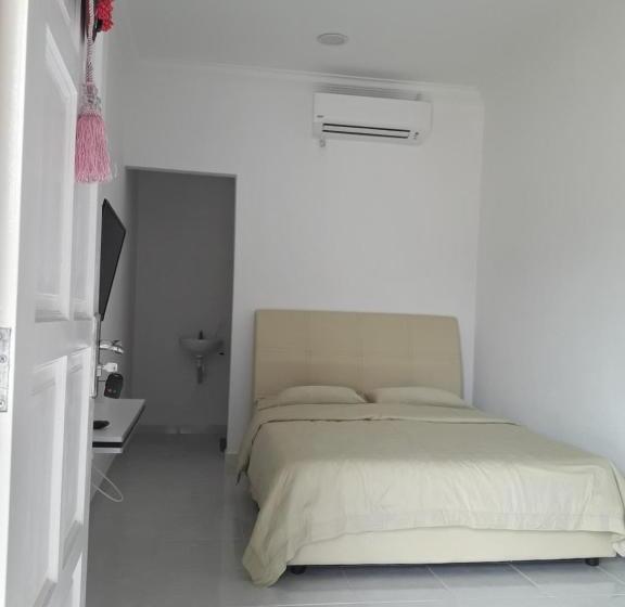 فندق صغير The Sofea Inn Transit Room Airport Kota Bharu