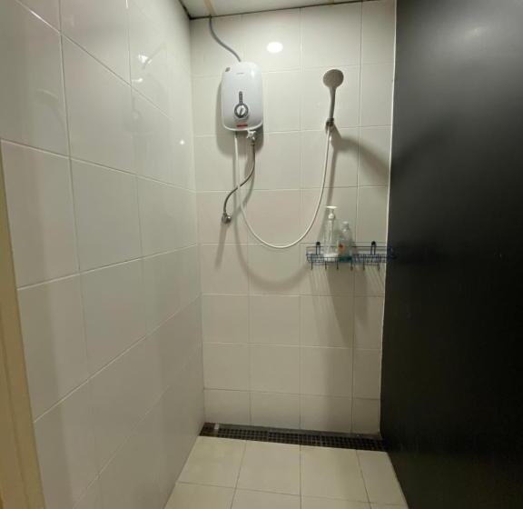 הוסטל Yy Residences