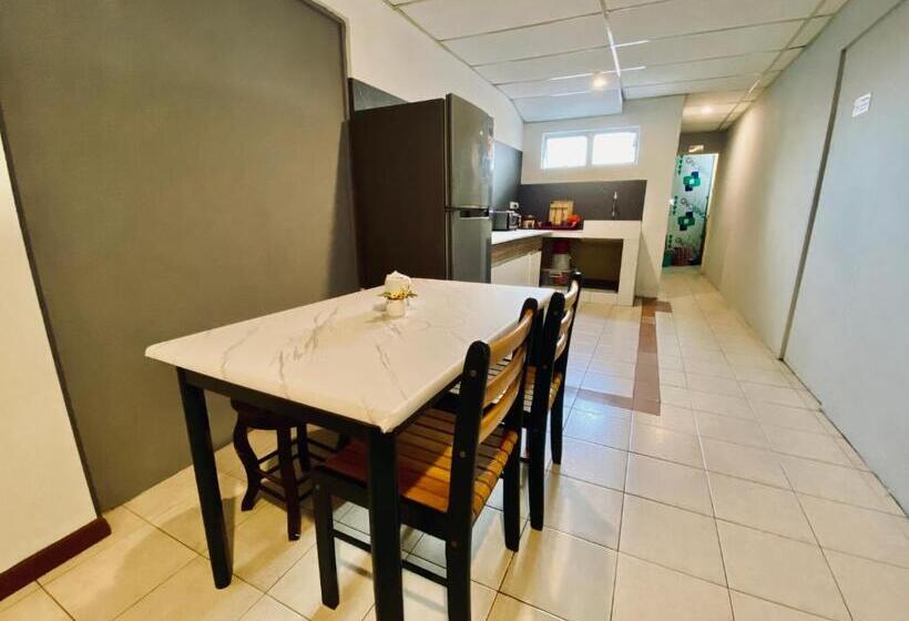 הוסטל Yy Residences