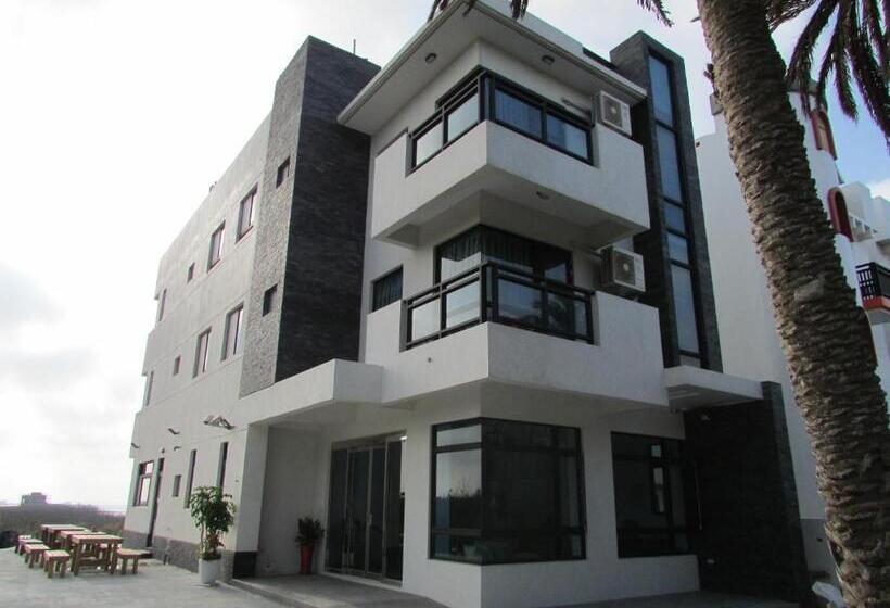 تختخواب و صبحانه Air Force