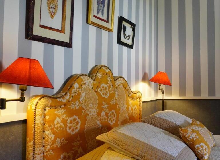 مبيت وإفطار Au Bonheur De Ce Monde