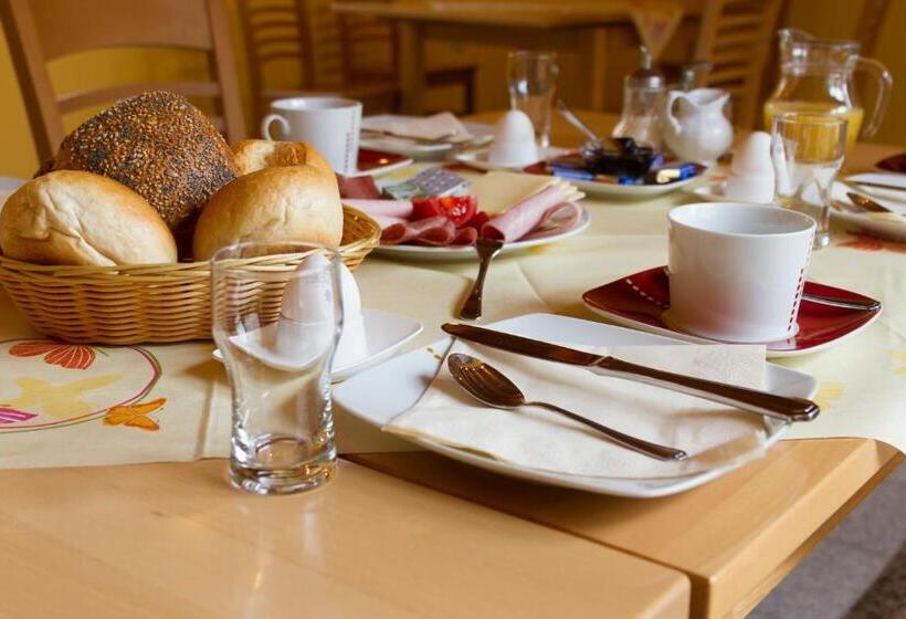 مبيت وإفطار Bistro Im Ring