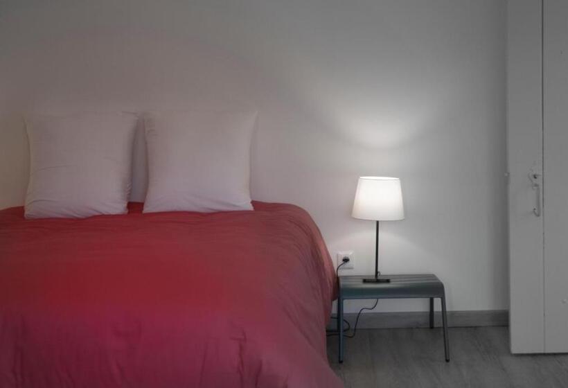 مبيت وإفطار Gîtes Les Demeures De Valette