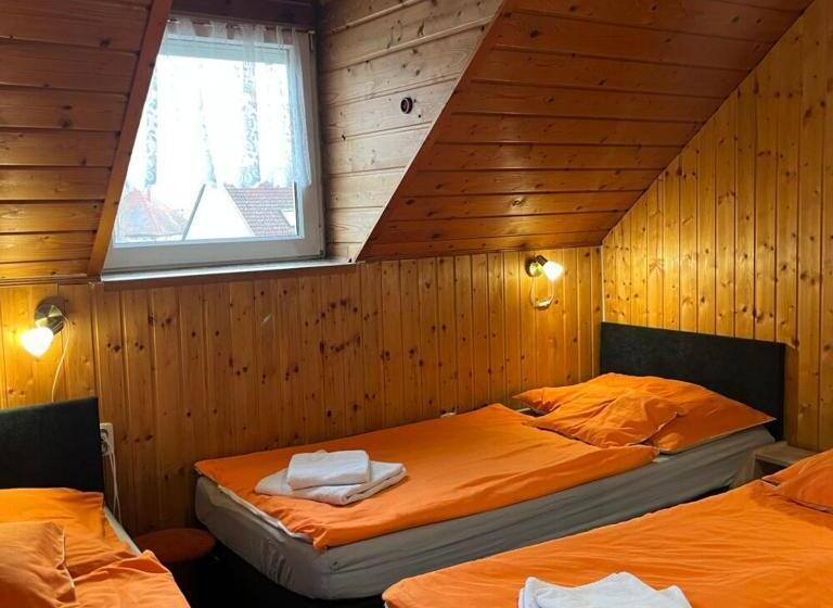 Bed and Breakfast Lenzl S Panzió