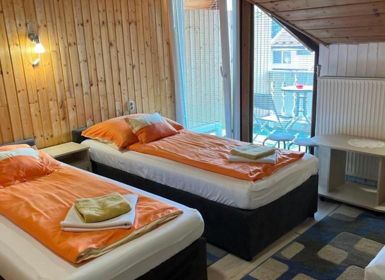 Bed and Breakfast Lenzl S Panzió