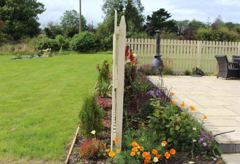 צימר Luachra Lodge