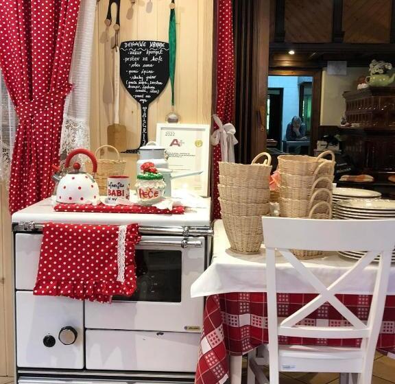 تختخواب و صبحانه Penzion Valerija