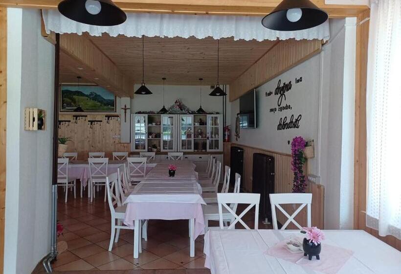 تختخواب و صبحانه Penzion Valerija