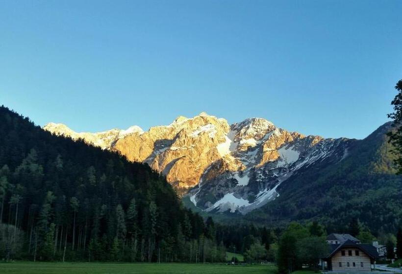 تختخواب و صبحانه Penzion Valerija