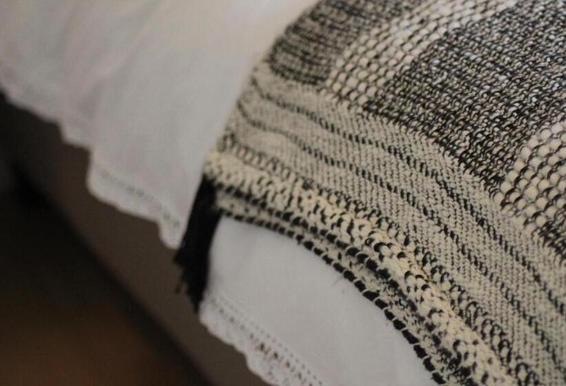 Bed and Breakfast Pitchounette