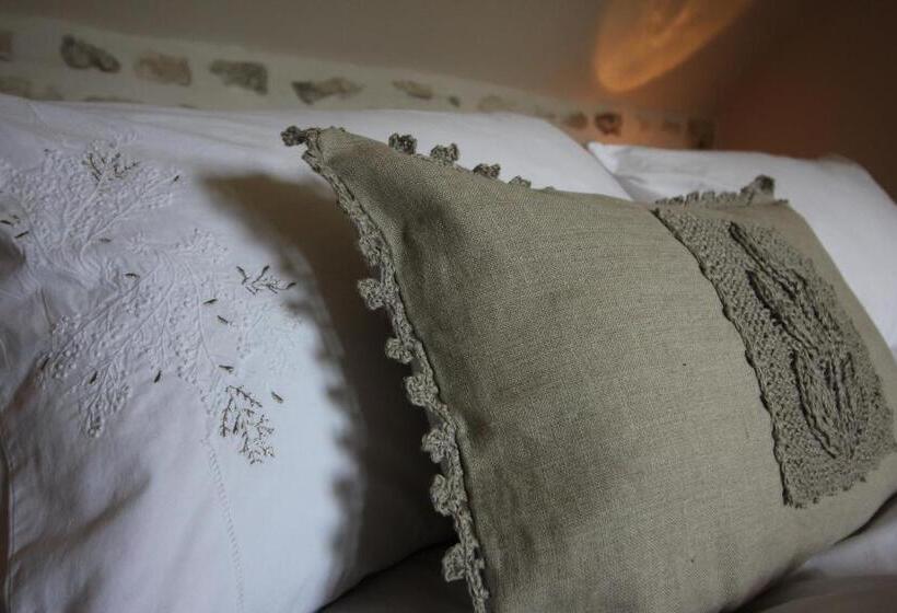 Bed and Breakfast Pitchounette