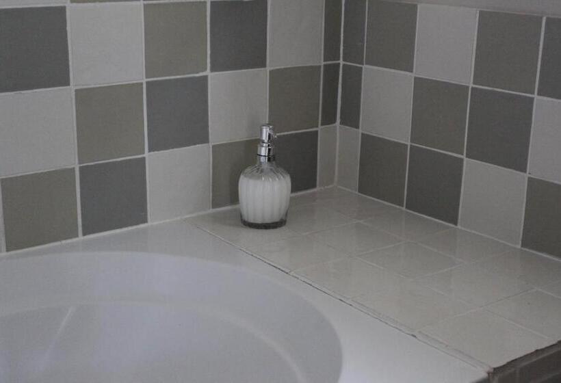 Bed and Breakfast Pitchounette