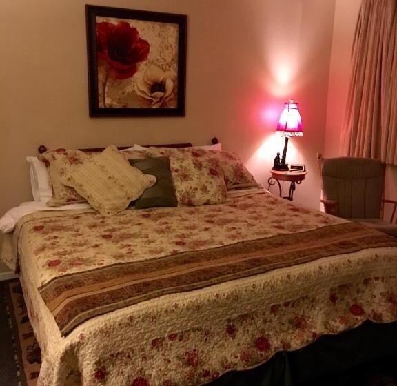 Dusty Boots Motel & Cafe