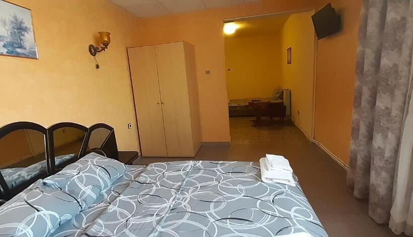 Family Hotel California   Varna