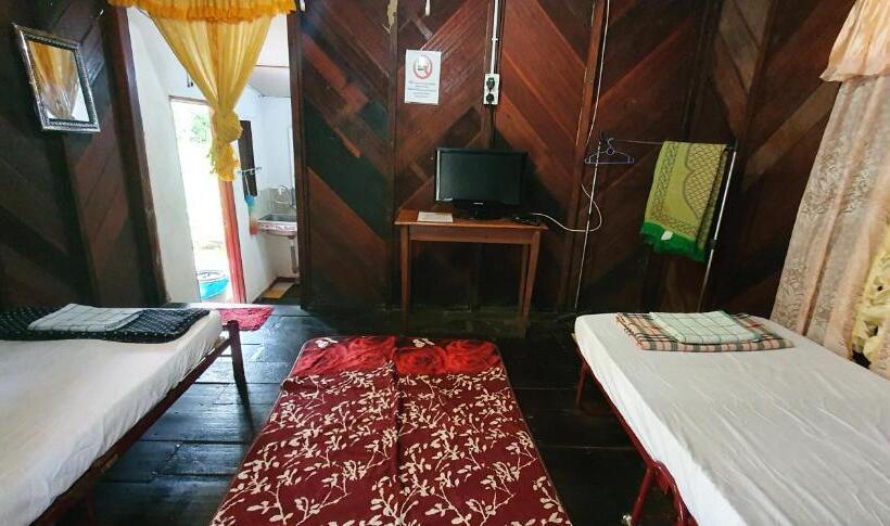 ホテル Chalet Kampong Semawar