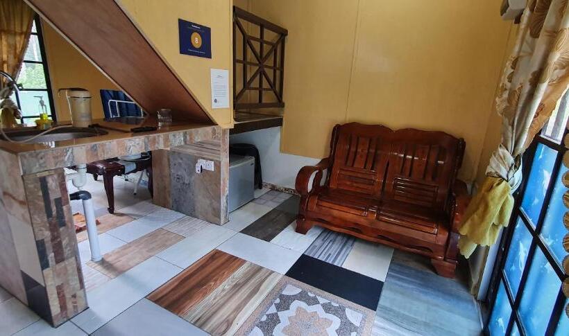 ホテル Chalet Kampong Semawar