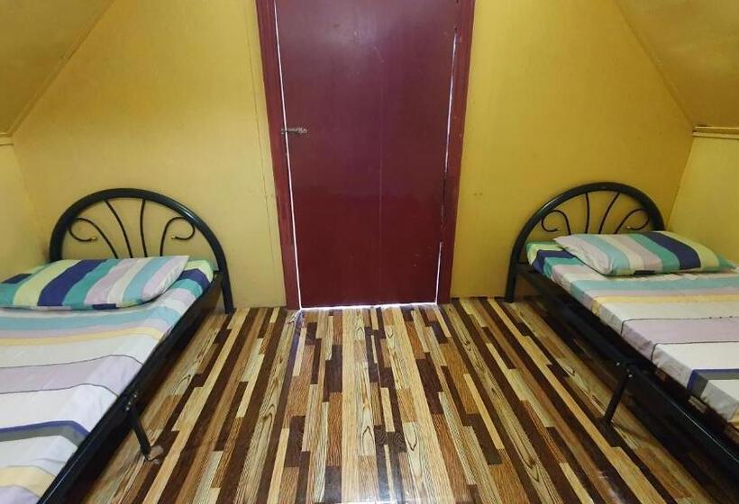 هتل Chalet Kampong Semawar