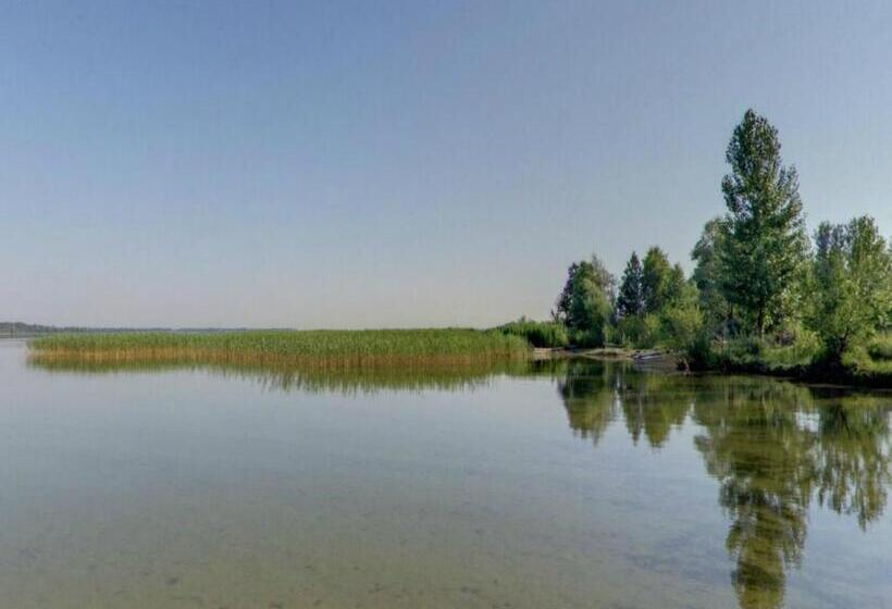 هتل Complex Mizh Triokh Ozer