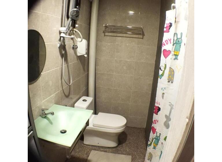 Отель Flora Plus