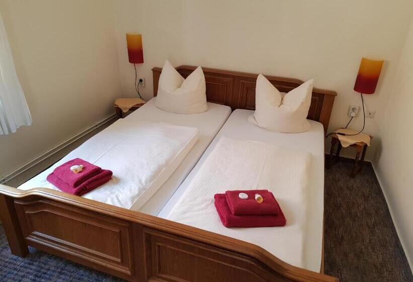 호텔 Garni Zum Löwen