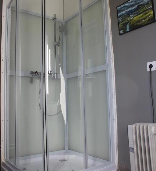 هتل Icelandhorsetours Helluland