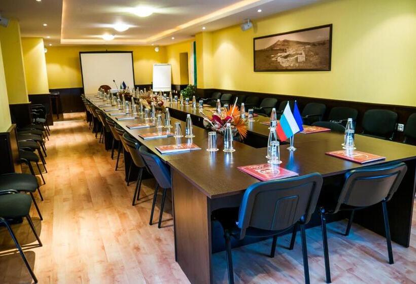 בית מלון כפרי Kabile