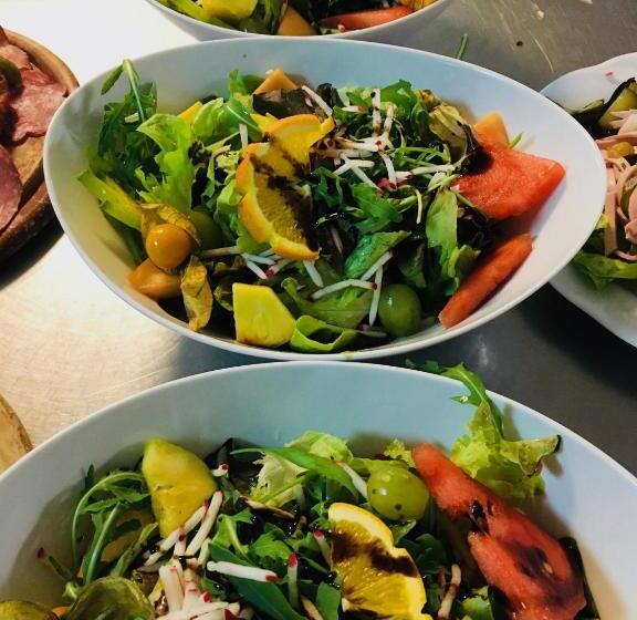 Отель Landhaus Schönfelder Hof