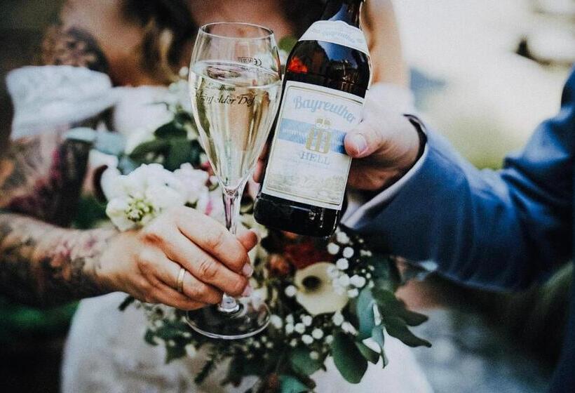 Отель Landhaus Schönfelder Hof