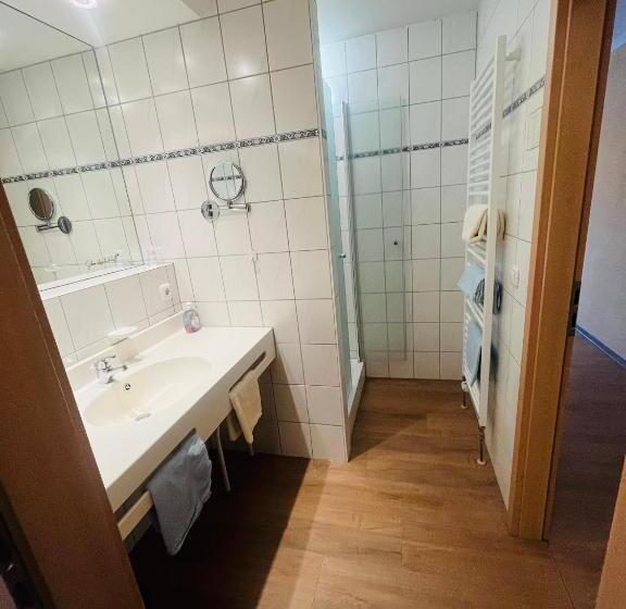 Отель Landhaus Schönfelder Hof