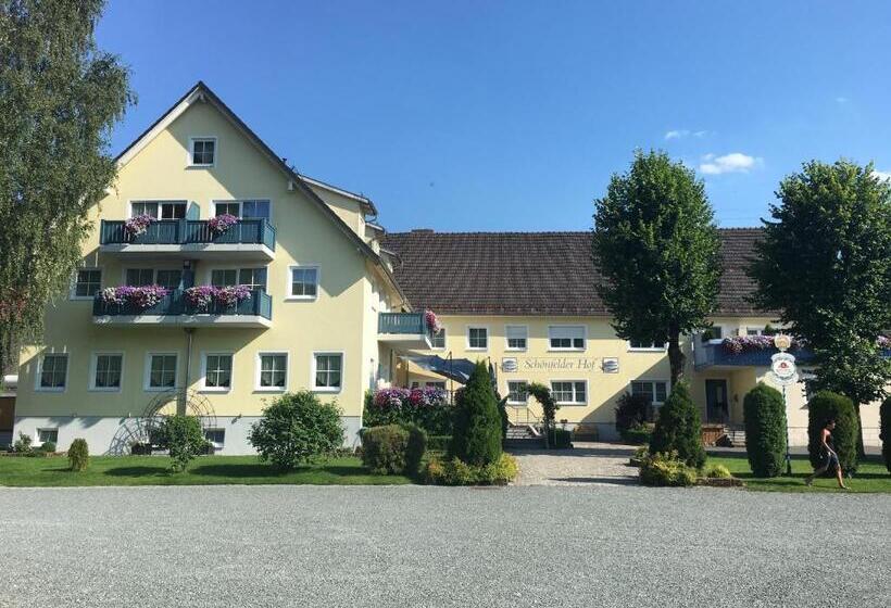 Отель Landhaus Schönfelder Hof